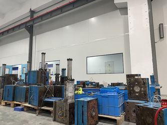 Китай NINGBO XINYAN PACKAGING CO.,LTD