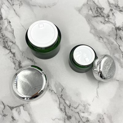 Зеленое Eco дружелюбное косметическое упаковывая 50g 100g металлизировало опарникы для продуктов заботы кожи